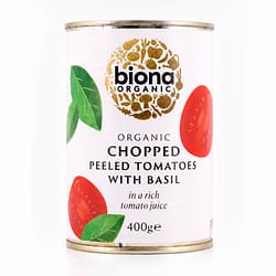 Biona Organic Chopped Peeled Tomatoes With Basil Gehackte, geschälte Tomaten in reichhaltigen Tomatensaft mit Basilikum Produktbild