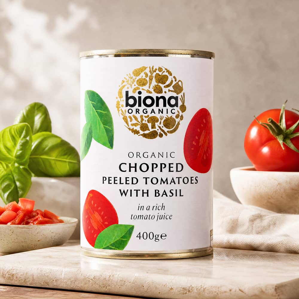 Biona Organic Chopped Peeled Tomatoes With Basil Gehackte, geschälte Tomaten in reichhaltigen Tomatensaft mit Basilikum 400 Gramm Produktbild