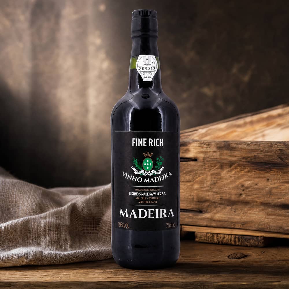 Justino`s Madeira Fine Rich 0,750 Liter/ 19.0% vol Produktbild
