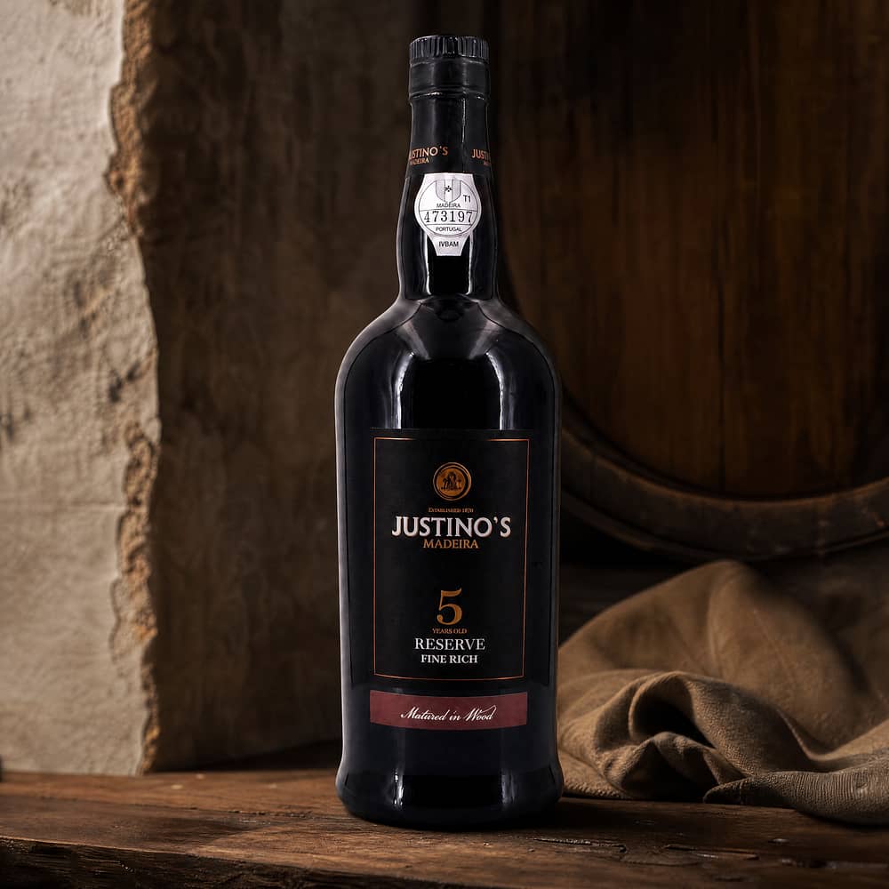 Justino`s Reserve Fine Rich 5 Jahre 0,750 Liter/ 19.0% vol Produktbild