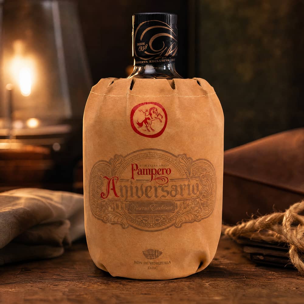 Pampero Aniversario Reserva Exclusiva im Kunstlederbeutel 0,70 Liter/ 40.0% vol Produktbild