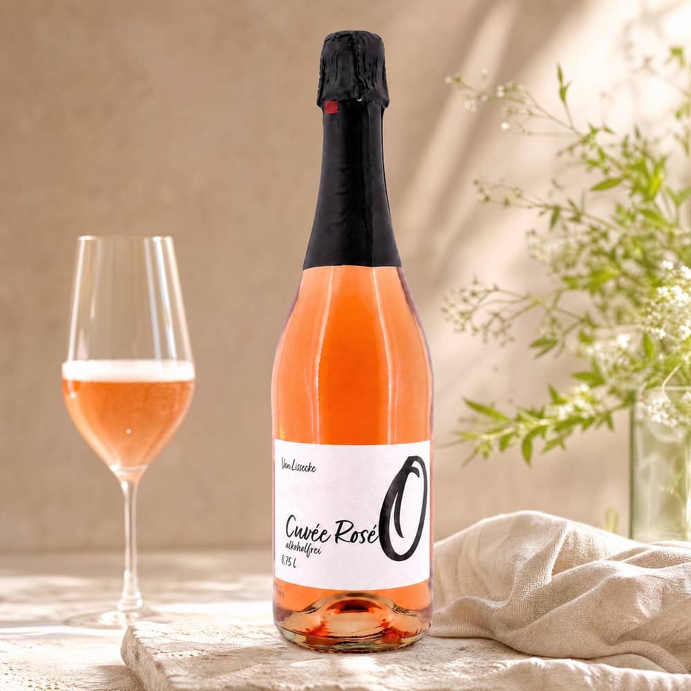 von Lösecke Cuvée Rosé O Schäumendes Getränk aus entalkoholisiertem Wein 0,750 Liter Produktbild